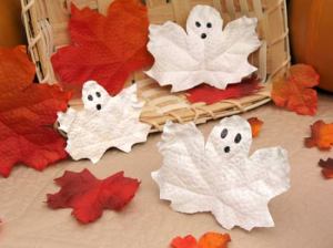 fantasmas-con-hojas-de-otono